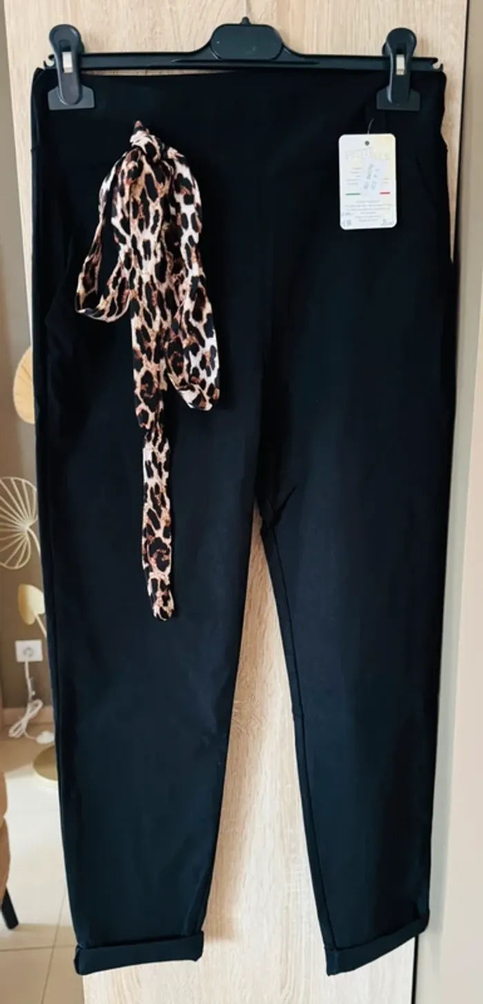 Pantalon + ceinture léopard
