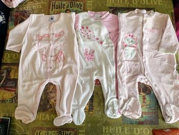 Lot de 8 pyjamas 6 mois