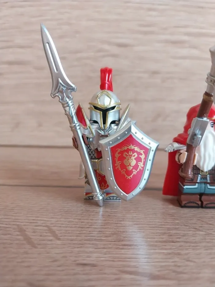 Figurines type lego 4 guerriers humains rouge Warcraft - photo numéro 2
