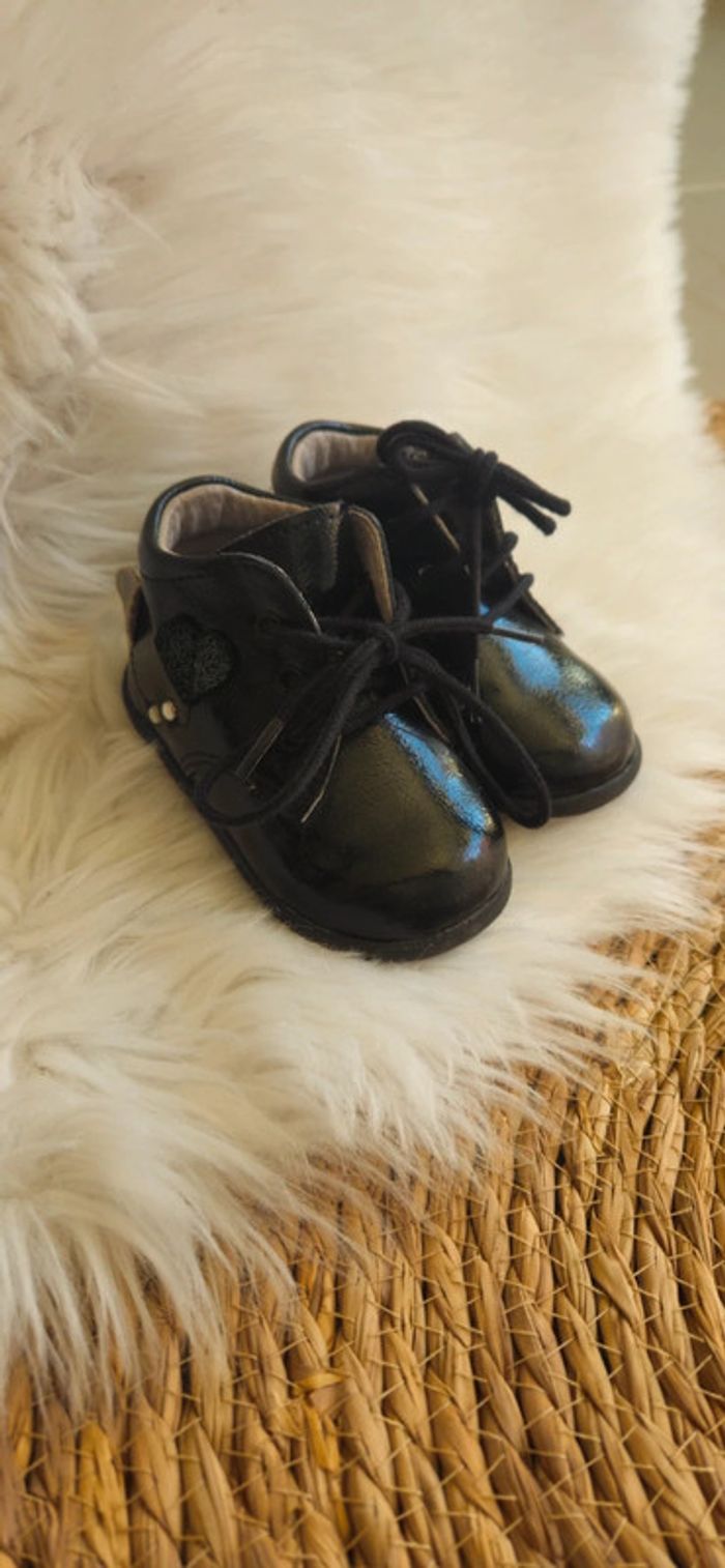 Paire de chaussure en cuir de marche bébé taille 18 - photo numéro 3