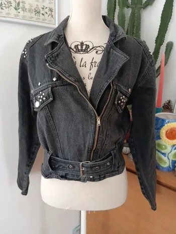 Veste vintage en jean noir/ gris à clous coupe perfecto