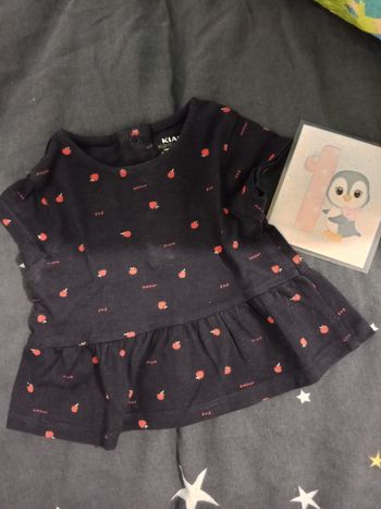 Haut "marine" avec dessins _ 1 mois