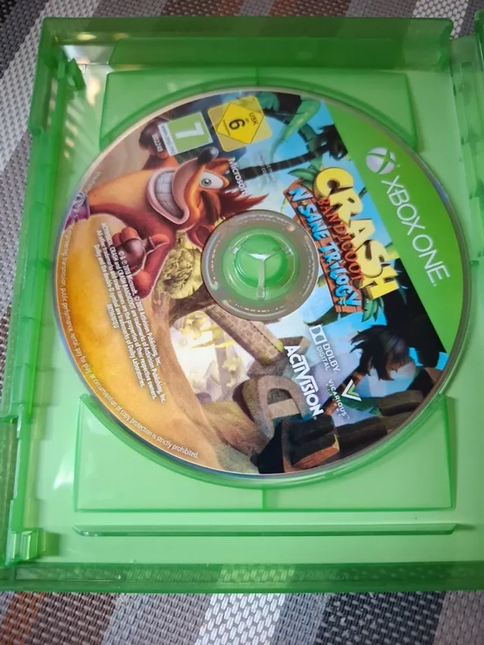 Magnifique jeu de xbox Crash bandicoot - photo numéro 3