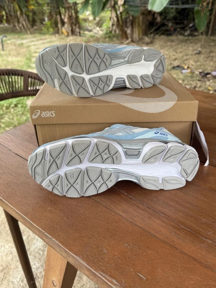 Originais ASICS Gel-NYC Cream Arctic Sky Taille 40.5 - photo numéro 6