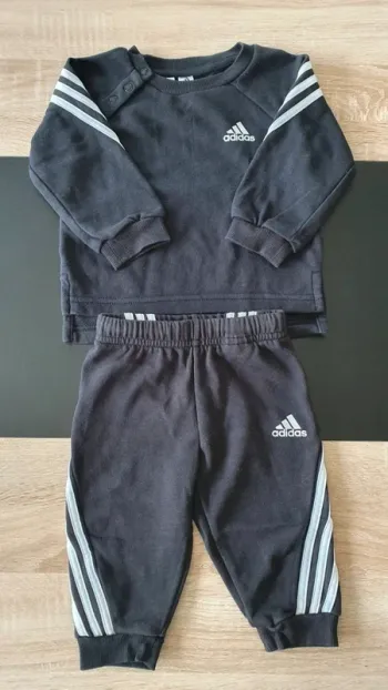 Ensemble jogging et pull 3-6 mois