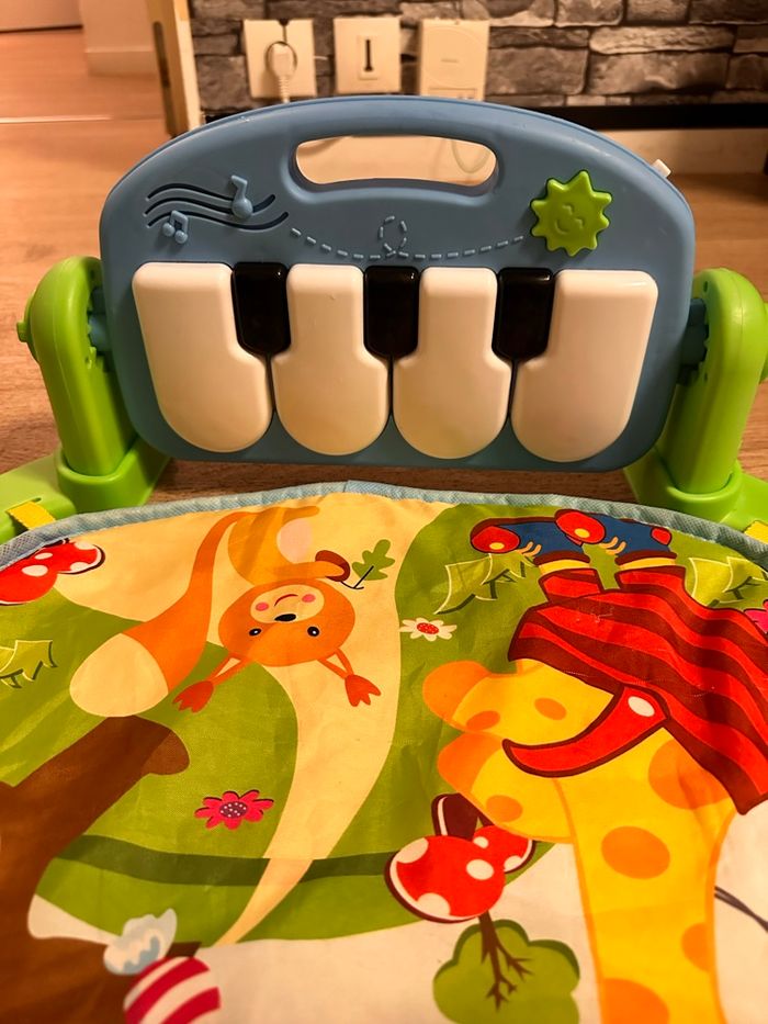 Tapis avec piano - photo numéro 2