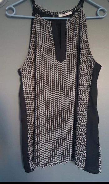 Haut à bretelles noir et petifs motifs