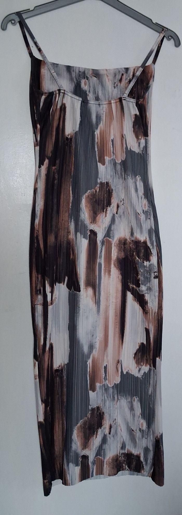 Robe longue froissée moulante grise, marron et blanche - photo numéro 4