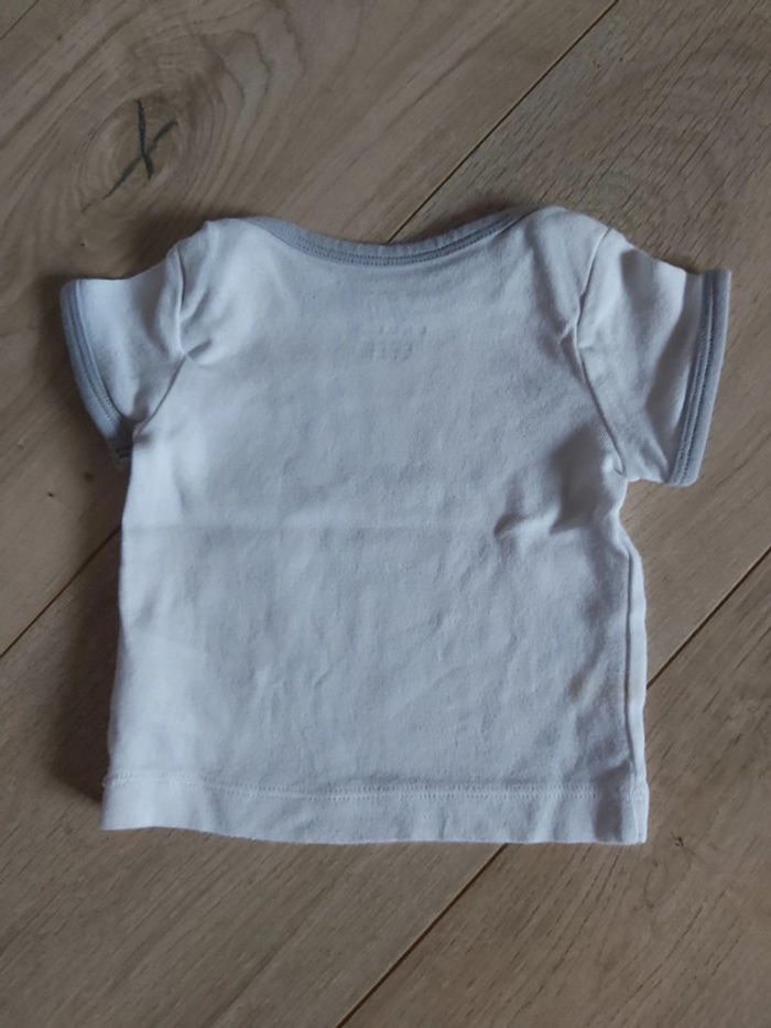 Tee-shirt manches courtes garçon H&M 1 mois en très bon état (78) - photo numéro 3