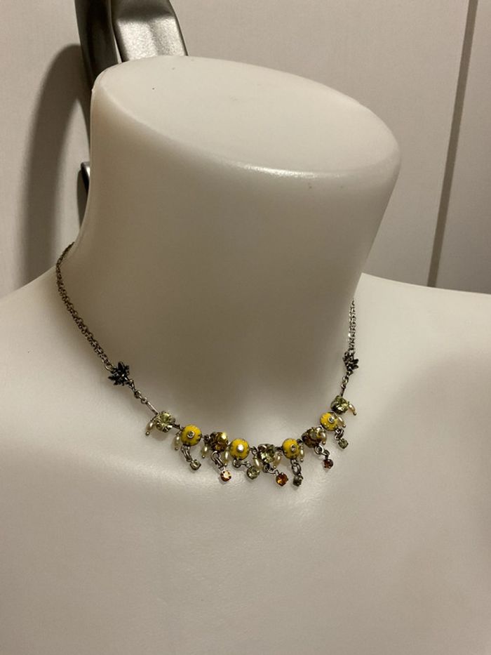 Collier métal et émail jaune fleurs et fées vintage 90s Pilgrim - photo numéro 7
