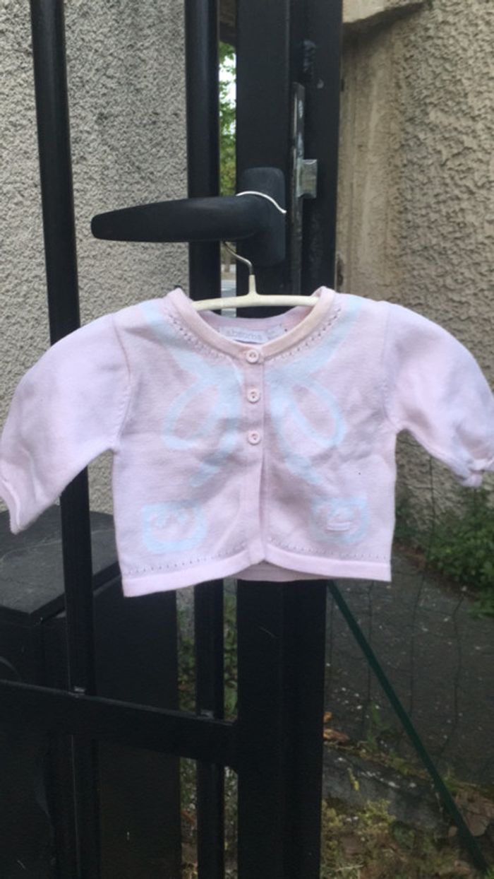 Petit gilet bébé
