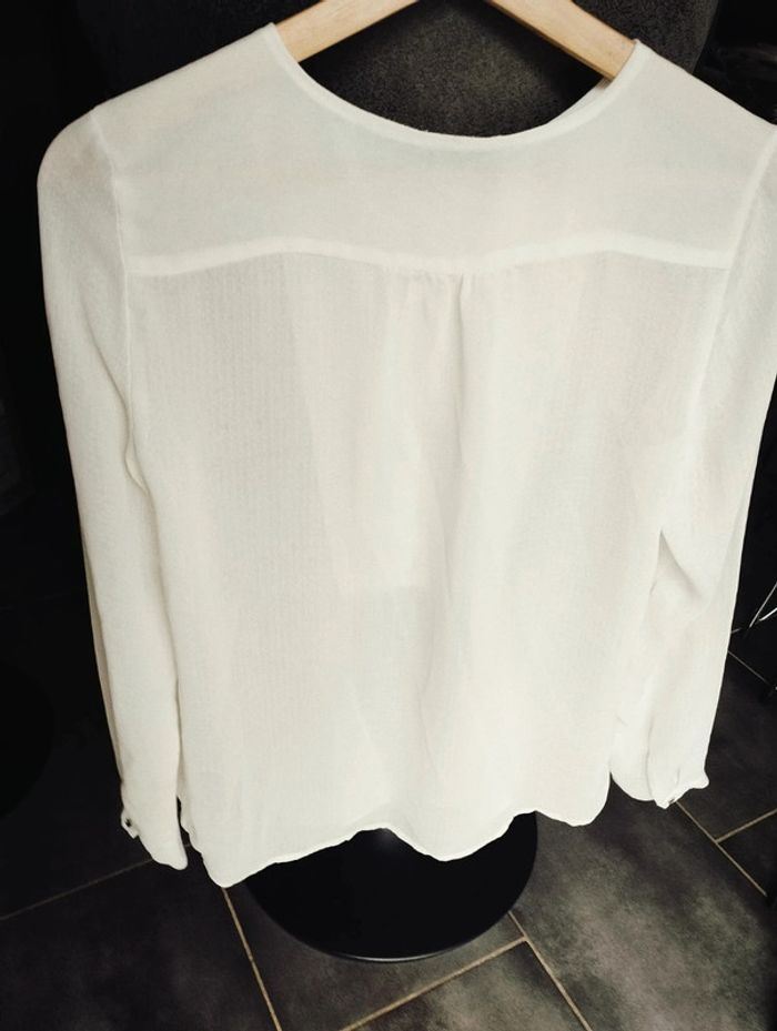Blouse chemise blanche t. 36 - photo numéro 2