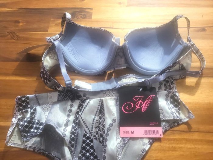 Ensemble soutien gorge 85b satiné culotte m neuf - photo numéro 4