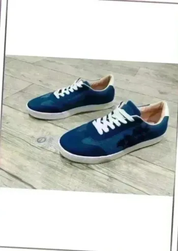 Basket taille 42