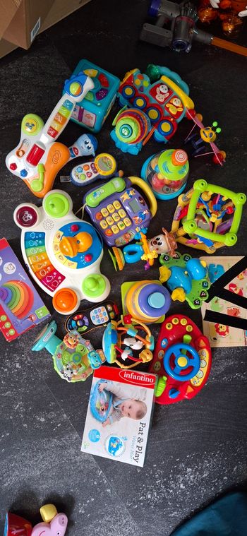 Lot  jouets 1er âge d’éveil