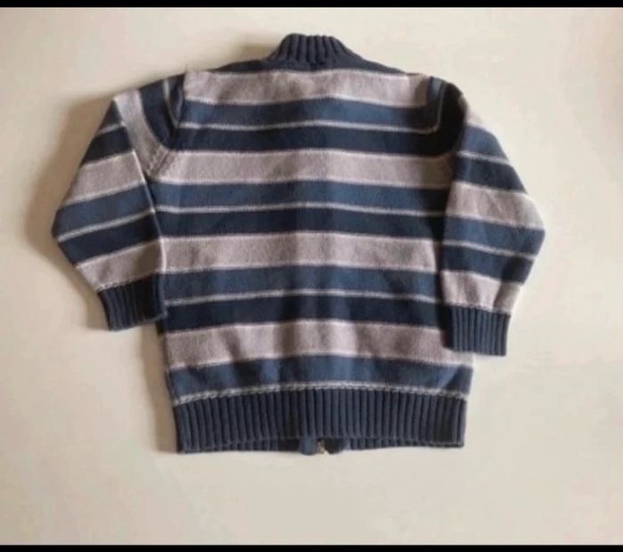 Gilet zippé BON ÉTAT pour garçon taille 3 ans couleurs gris et bleu marine - photo numéro 6