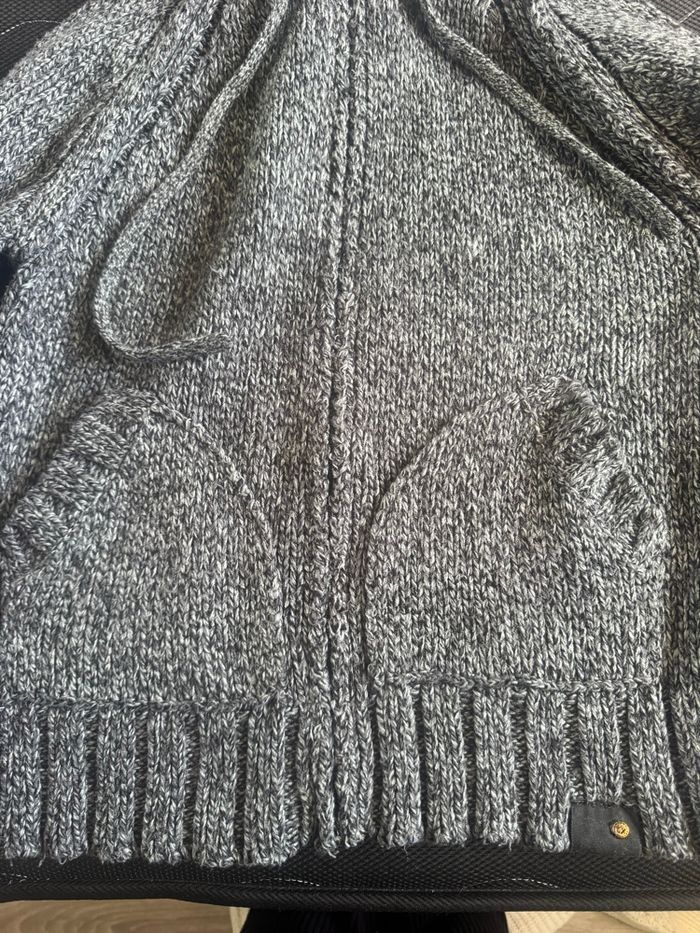 Pull à capuche gris avec doublure en fausse fourrure - photo numéro 3