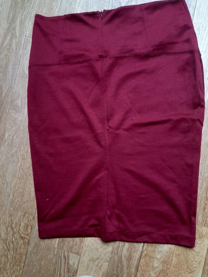 Jupe crayon fendue derrière - photo numéro 3