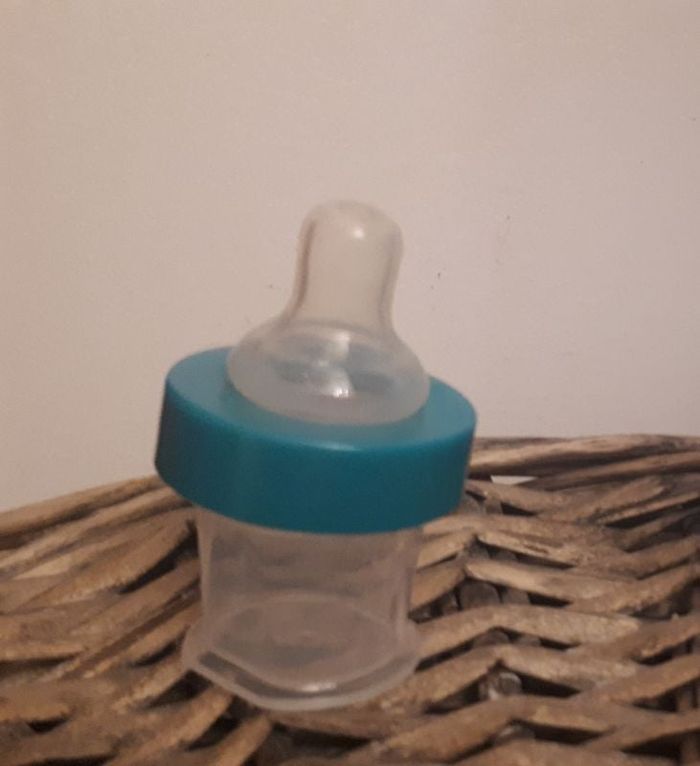 Mini biberon médicament