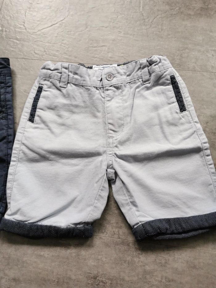 Lot shorts habillés garçon 4 ans comme neufs - photo numéro 2