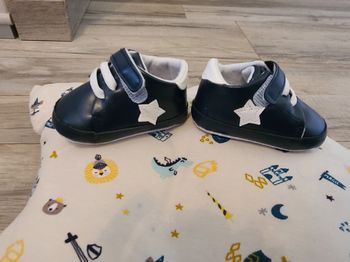 Chaussure 0/6mois
