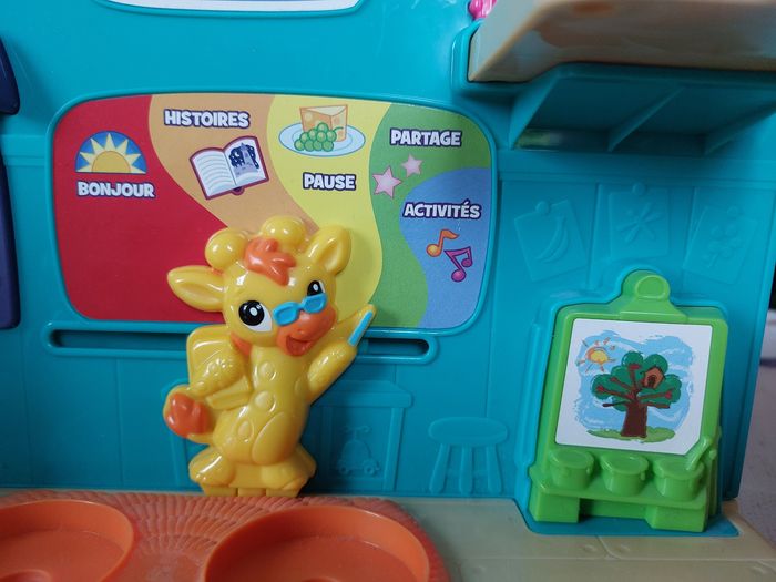 Les petits apprentis l'académie + 5 personnages LeapFrog - photo numéro 7