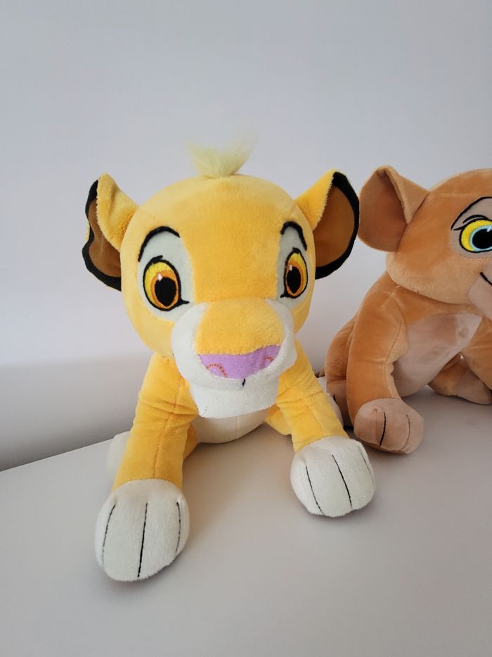 Deux Peluches Roi Lion - photo numéro 3