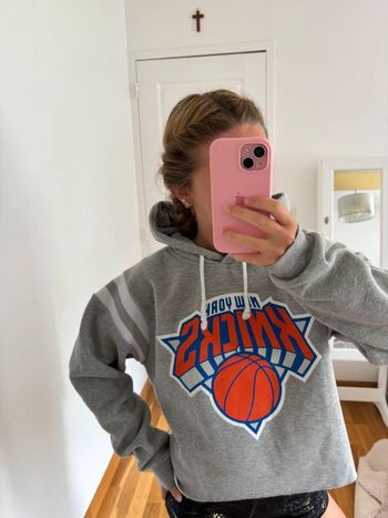 Sweat court à capuche