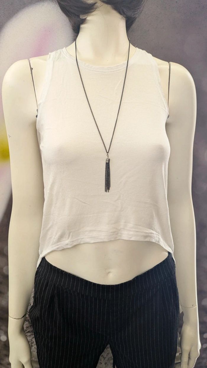 Haut debardeur blanc court devant long derrière - photo numéro 3