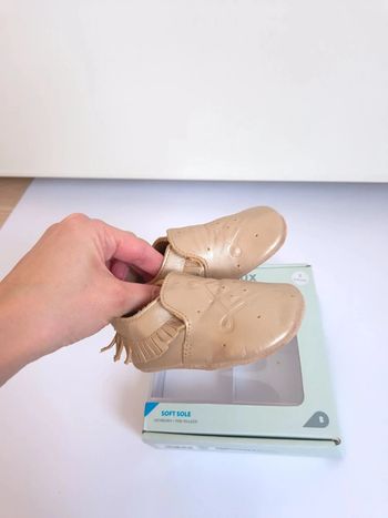 Chaussons Bobux neuf dorés taille S 3-9 mois