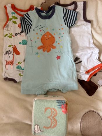3️⃣ Combi / Salopette  Taille 3mois