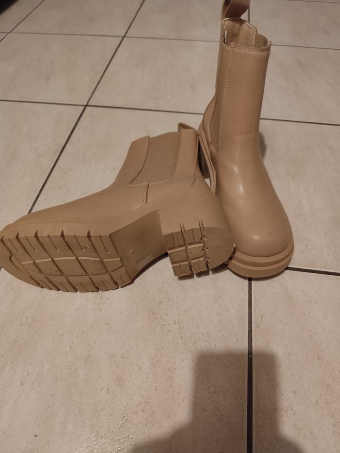Chaussures bottines neuves - photo numéro 2