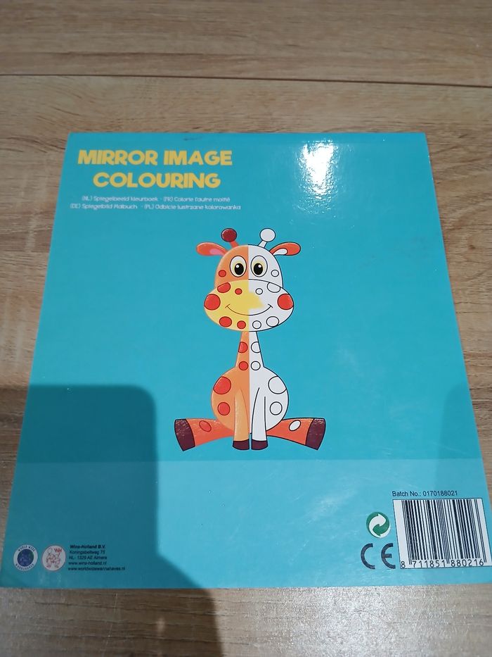Cahier de coloriage miroir girafe - photo numéro 2