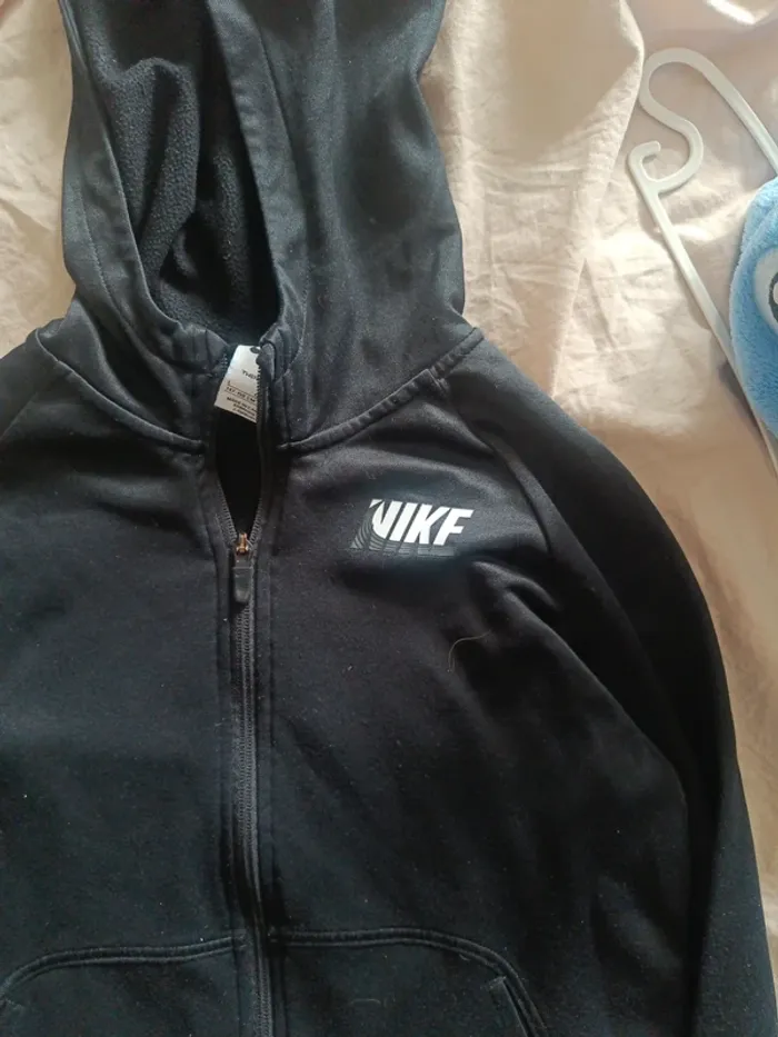 Veste nike 2 poche tzille 11 12 and - photo numéro 2
