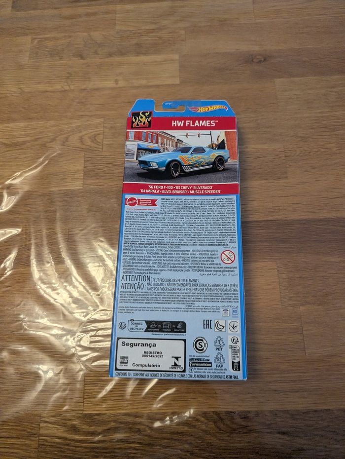 Coffret de 5 petites voitures HotWheels HW Flames Neuf - photo numéro 5
