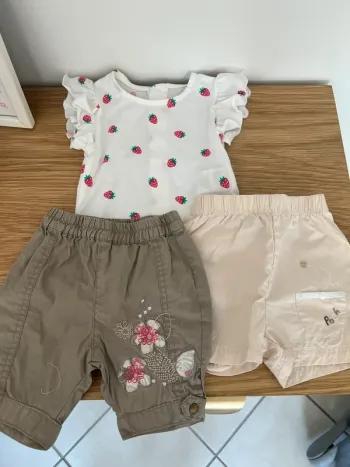 T-shirt et pantalon 3 mois