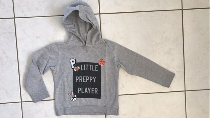 Sweat a capuche garçon 5/6 ans