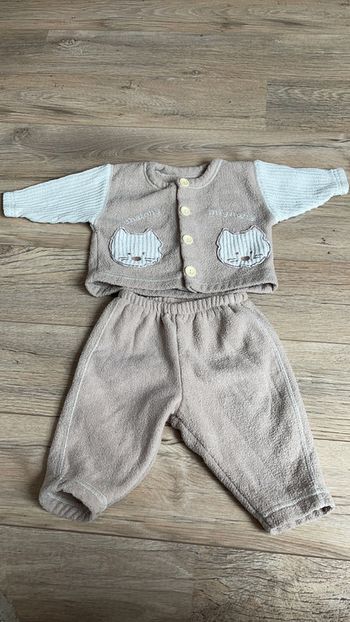 Ensemble pantalon + veste 6 mois