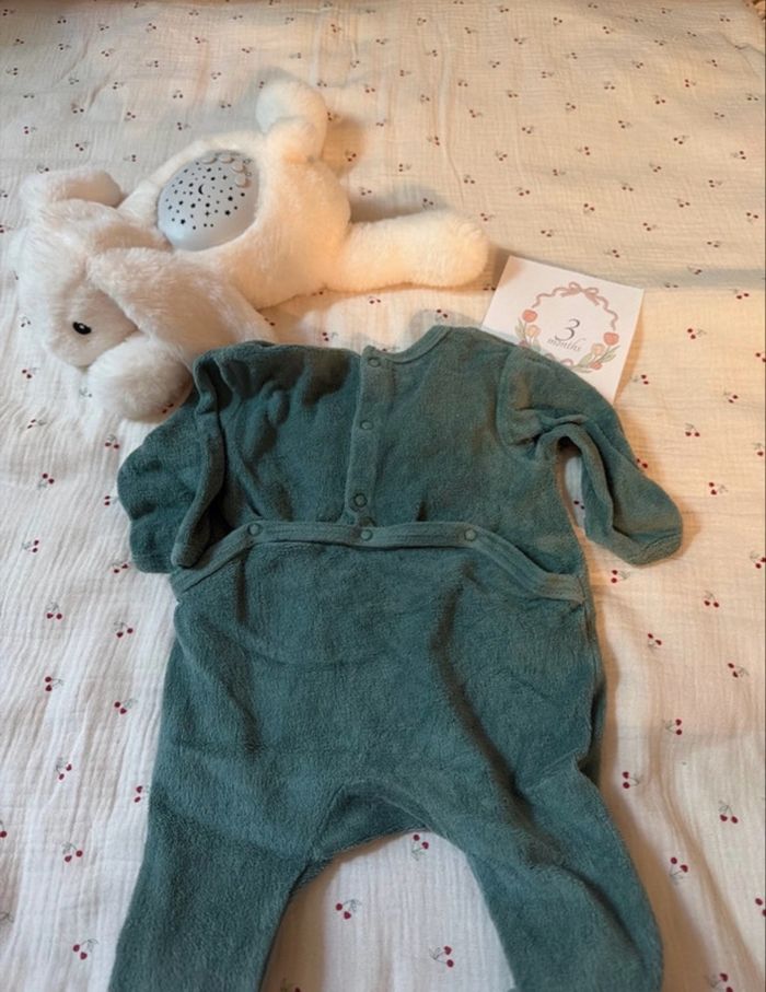 Pyjama vert - photo numéro 2