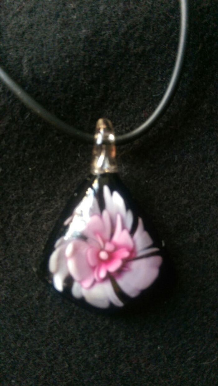 Collier avec pendentif artisanal - photo numéro 3