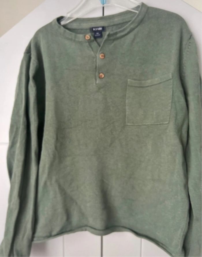 Pull vert col rond kiabi 8 ans - photo numéro 6