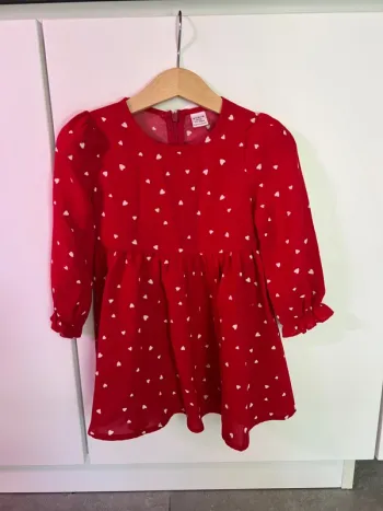 Robe rouge avec cœur SHEIN 12-18mois 80-86cm