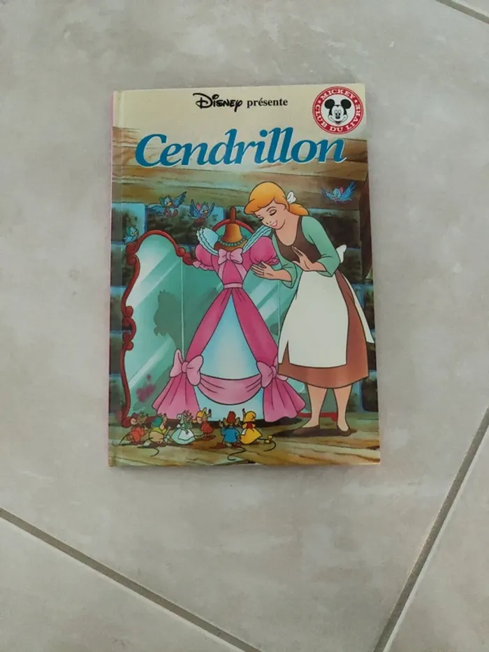 Livre Cendrillon Disney