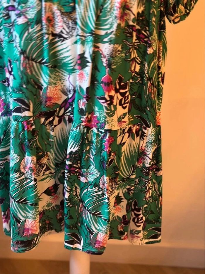 Robe IKKS imprimé fleuri végétal vert – T.42 - photo numéro 4