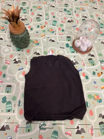 Pull sans manche kidkanai 18 mois