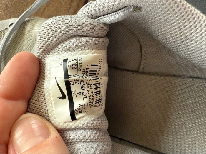 Basket Nike taille 36,5 - photo numéro 5