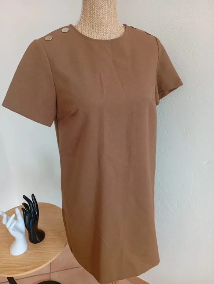 Robe courte Zara s femme camel robe habillé classe