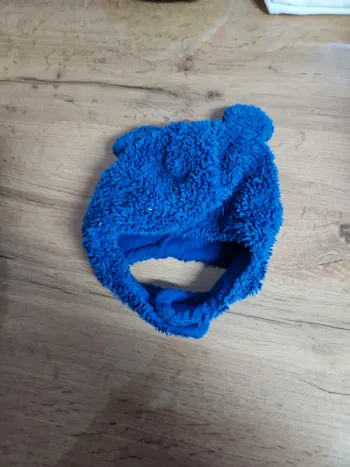 Bonnet bleu à oreille 12 mois