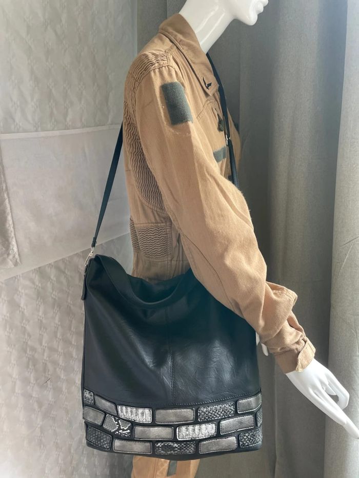 Sac noir - Comme neuf - photo numéro 2