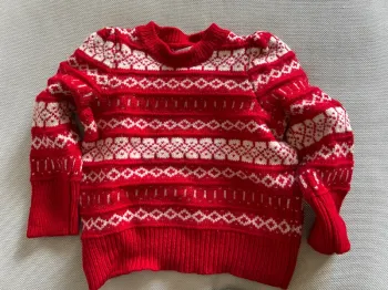 Pull neuf rouge et blanc
